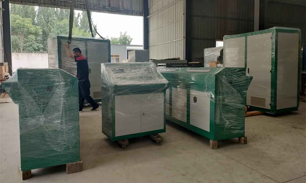 Apparecchiature per il riscaldamento a induzione Apparecchiature per il riscaldamento con barre d'acciaio nervate laminate a freddo Consegna al cliente